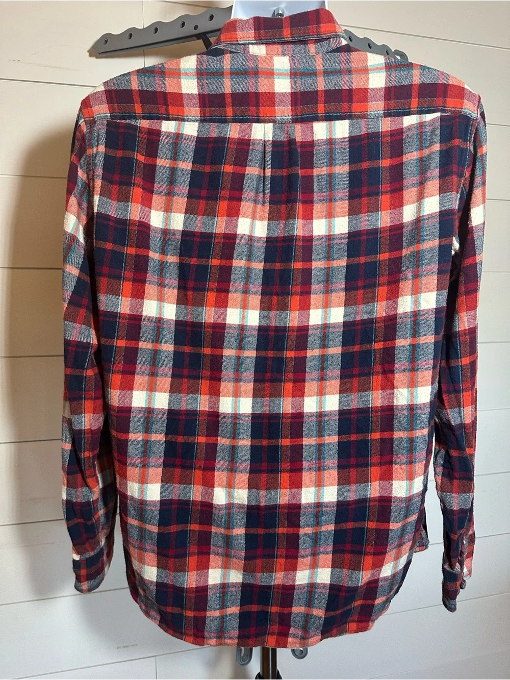 #209 Men's Red Navy Plaid Button-Up Shirt